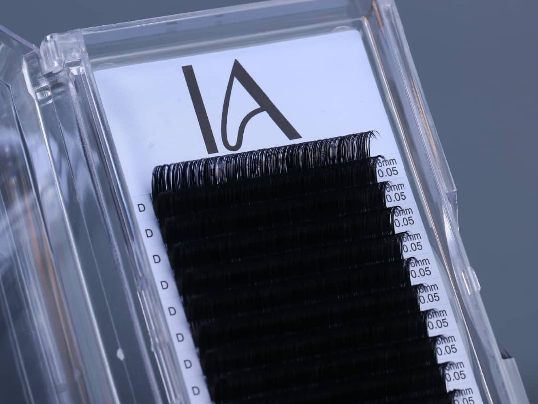 Velvet Matte Volume Single Lashes