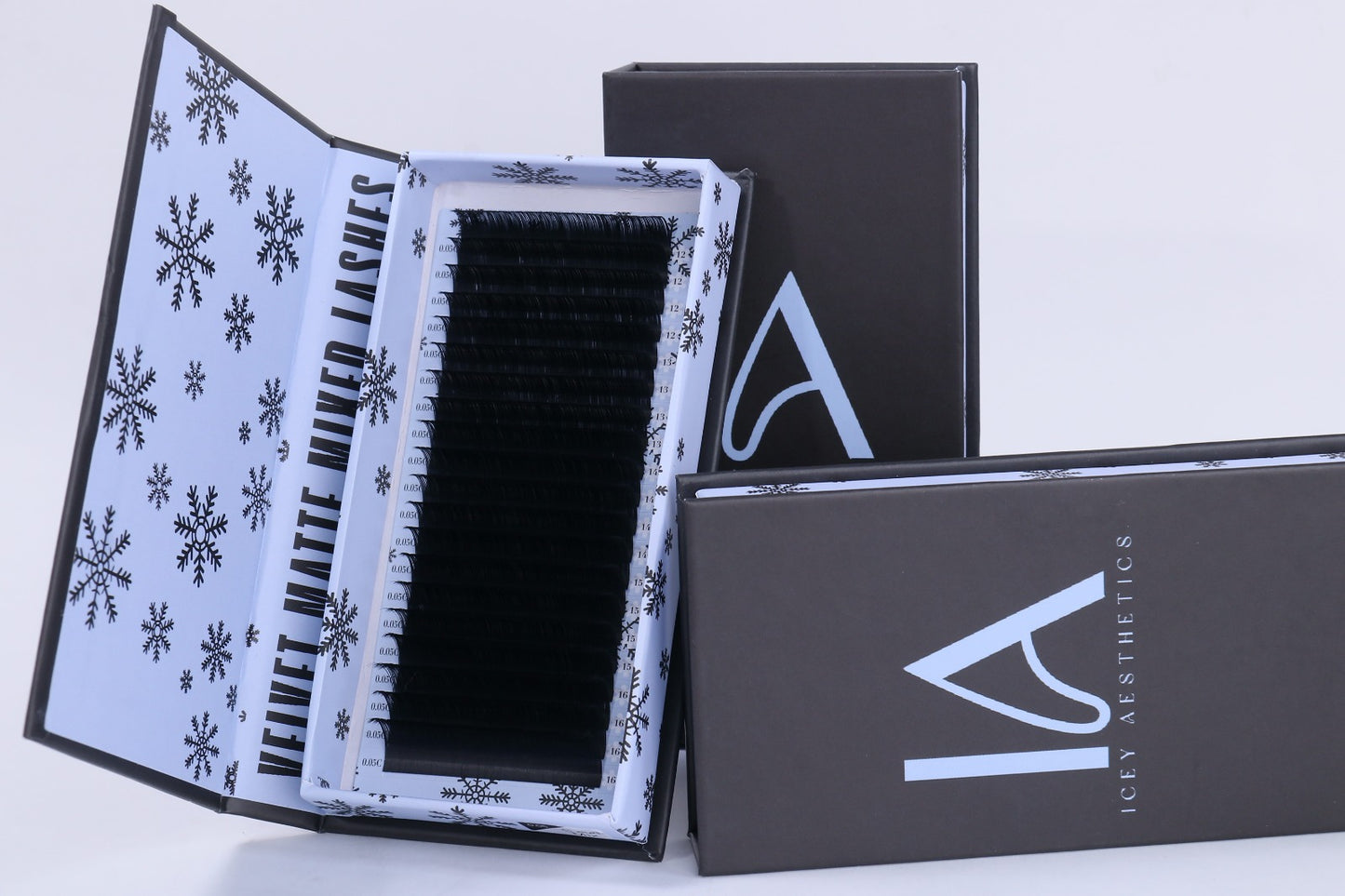 Velvet Matte Volume Single Lashes